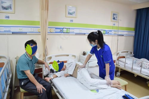 暨南大學(xué)崇愛醫(yī)院舉辦“認(rèn)識物理治療，專注精準(zhǔn)康復(fù)”慶祝活動(dòng)暨先進(jìn)康復(fù)設(shè)備展示